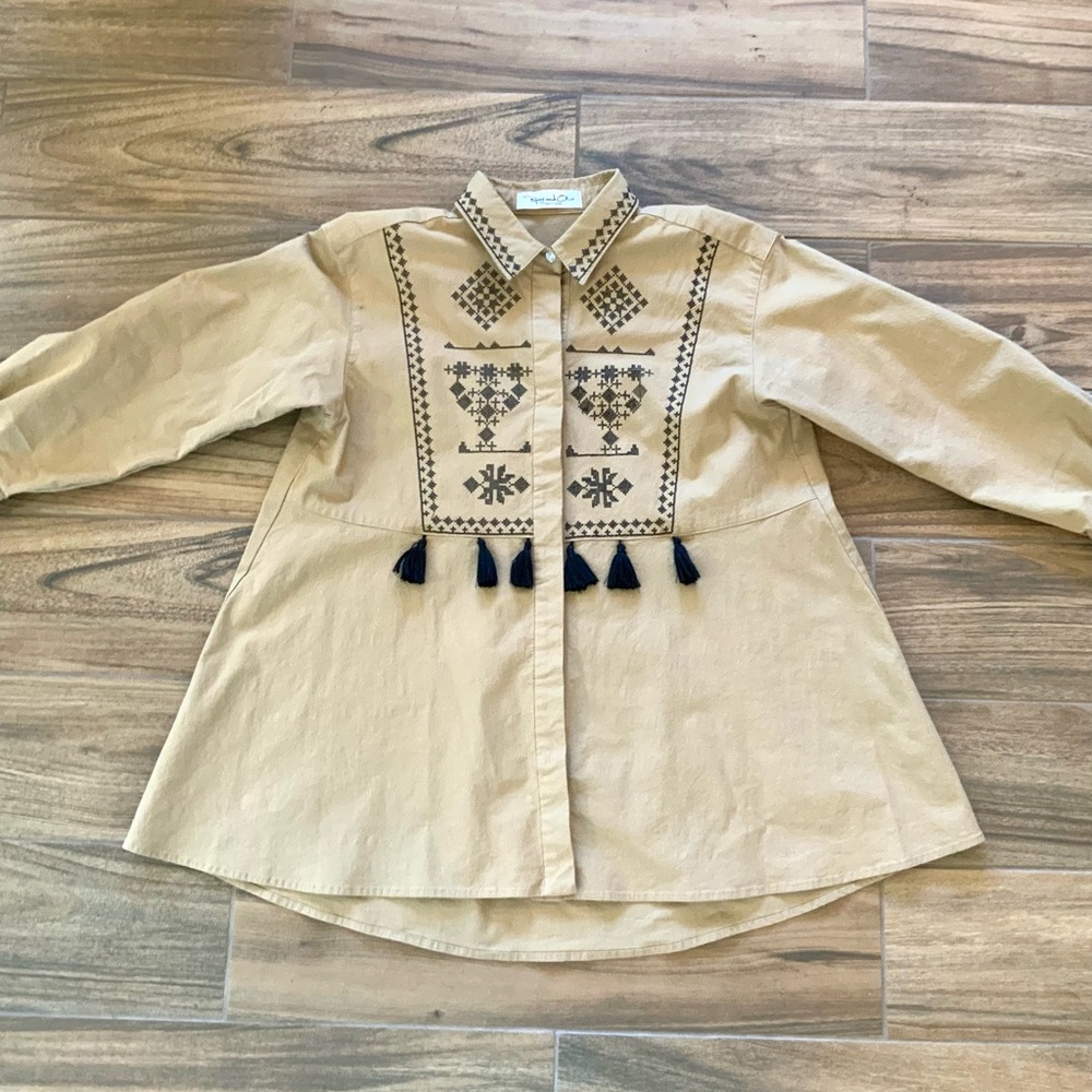 Tassels stretch top